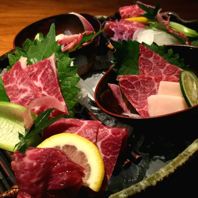 港区「馬並み家三田本店」オープン！おすすめメニューと値段、口コミは？アクセス・混雑状況も紹介！ヘルシー＆スタミナの馬肉料理がウマい！